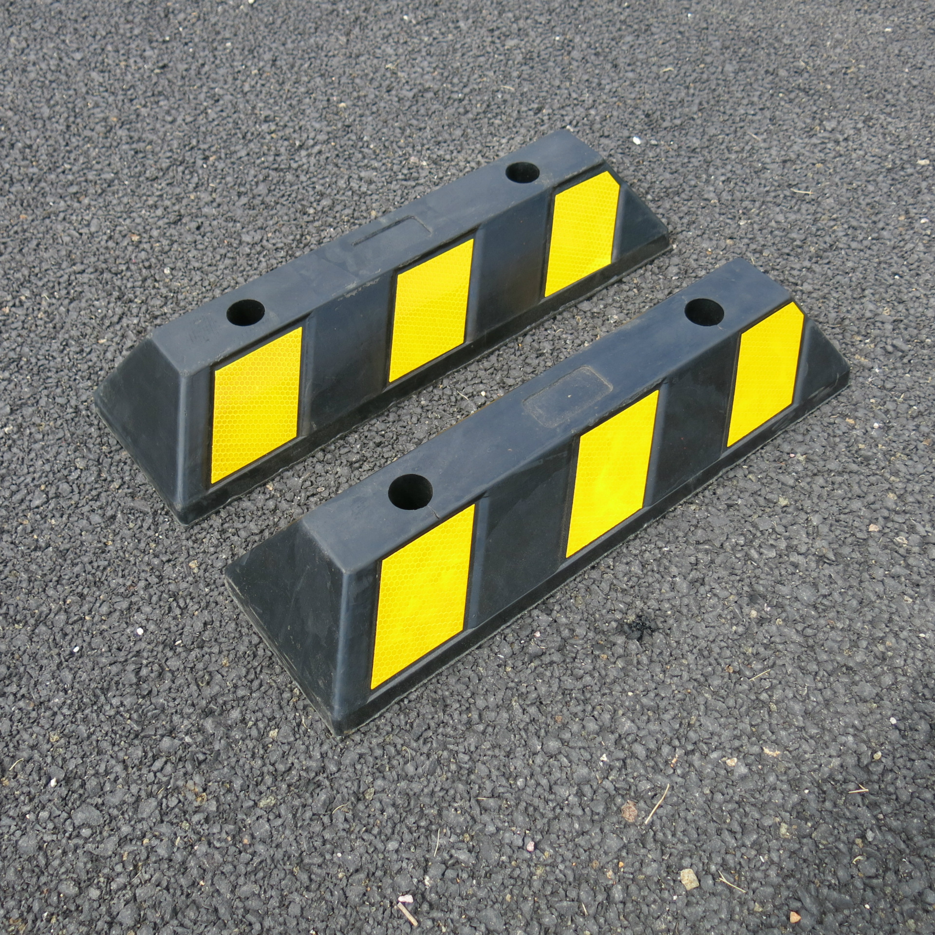 实心橡胶车轮定位器 倒车垫 挡车器车轮止步 停车场设施 厂家直销