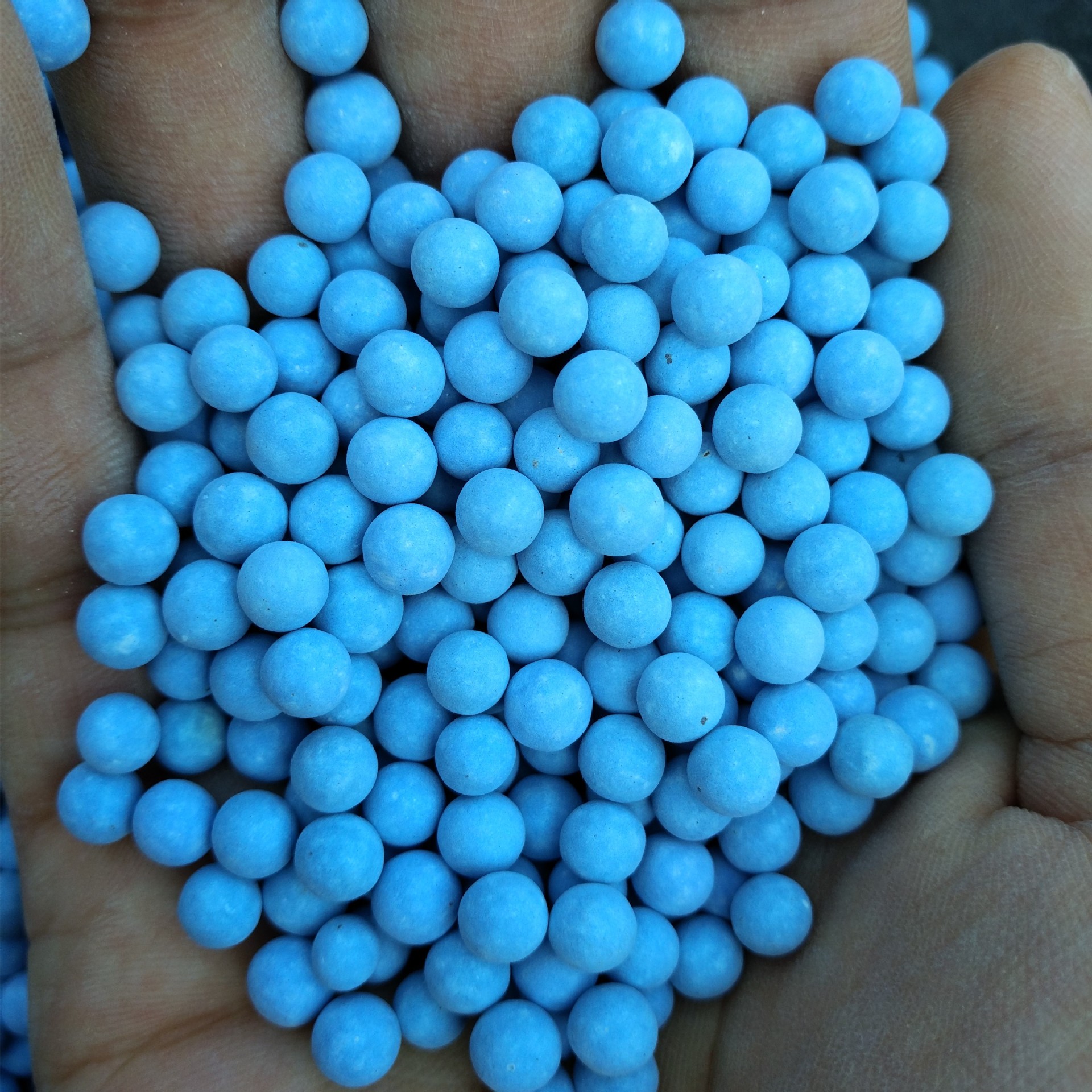 陶碳球土陶粒彩色陶粒无土栽培隔水保气适合水培花卉装饰铺面