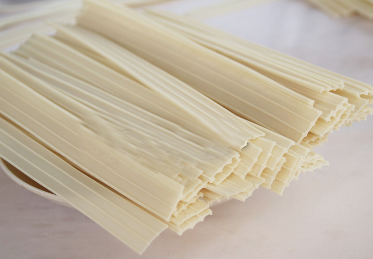 芋头粉皮 芋头粉条 宽粉非长粉丝 凉菜 火锅原料干货特价500g批发