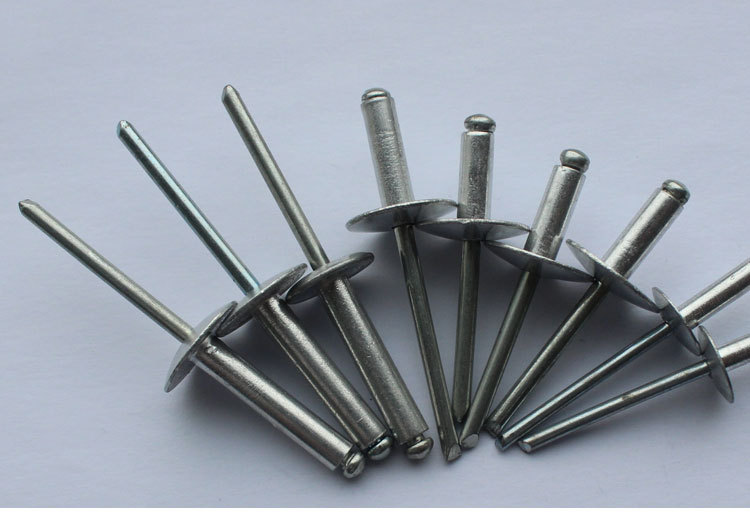 厂家供应大帽铆钉 开口型大帽头铆钉 黑色铝制拉铆钉4*8
