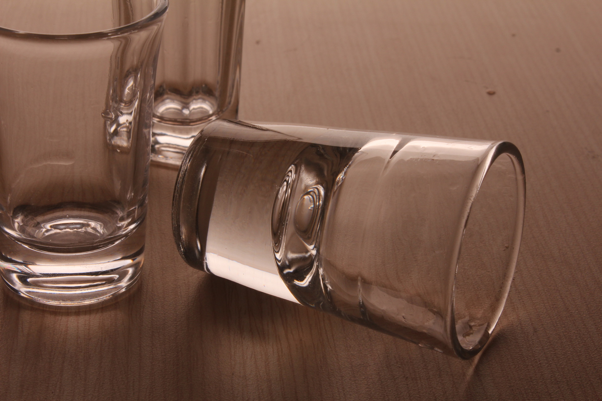 无铅玻璃白酒杯加厚烈酒杯高白料小直身酒杯现货供应厂家直销