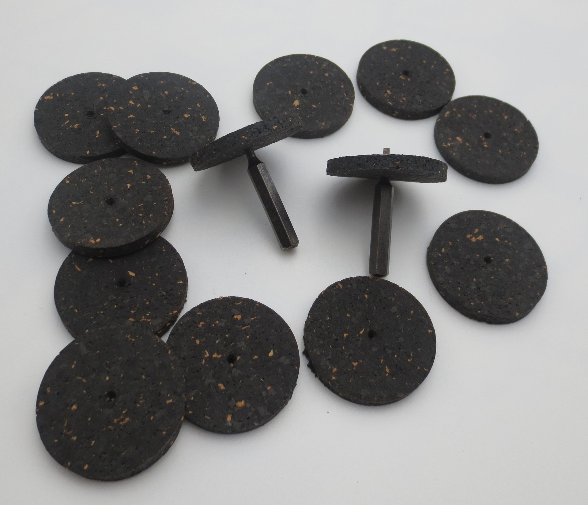 厂家低价供应优质电动玩具车刹车片,电动仪器制动橡胶摩擦片