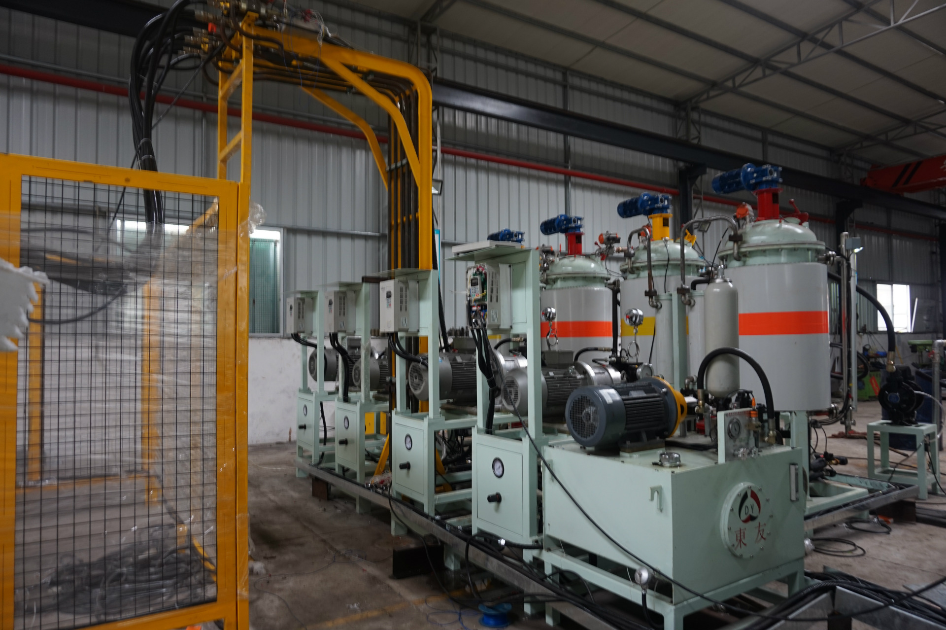 pu高压发泡机 高压聚氨酯发泡机 发泡机