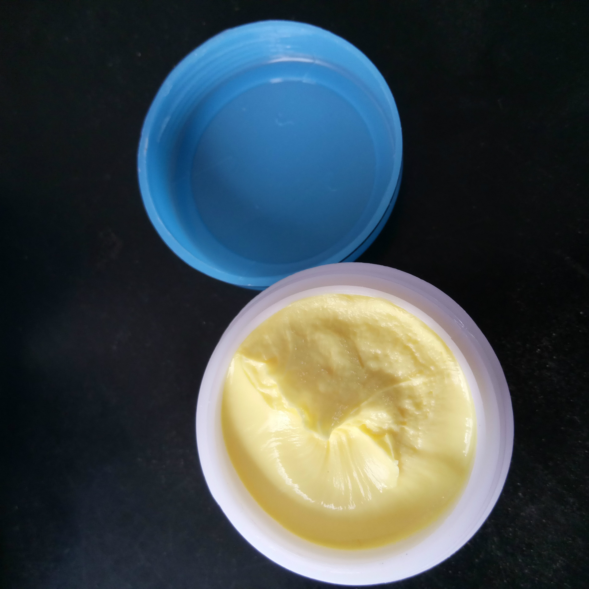 皮肤外用中性软膏 皮肤去痒 脚臭脚痒蜕皮水泡 草本脚气膏剂oem