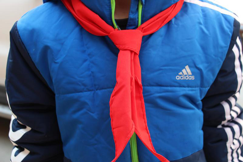 红领巾绸布棉布纯棉成人小学生厂家直销批发全棉12米大号