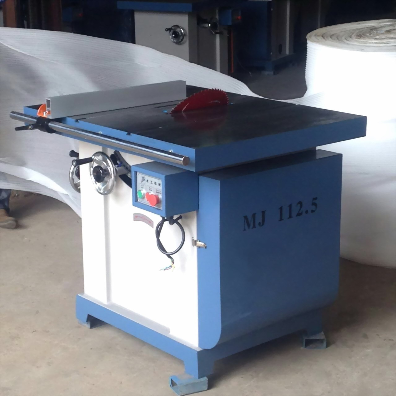 木工机械设备 锯料机 mj112.51轴倾斜摆角圆盘锯 厂家直销