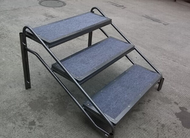 厂家供应直销酒店活动折叠舞台二级步梯 带扶手四级阶梯 可批发