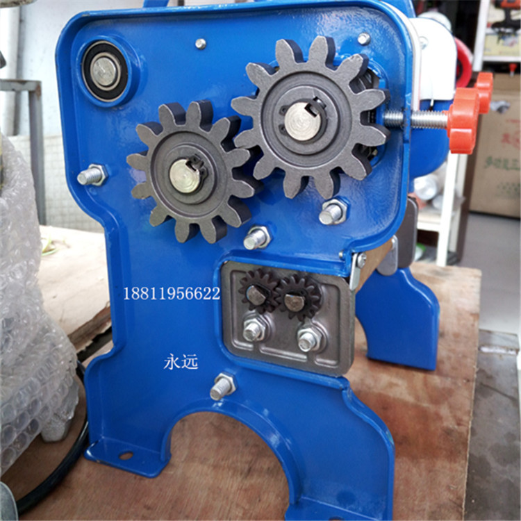 1504轴承型镀锌家用手动压面机手动面条机商用压面机