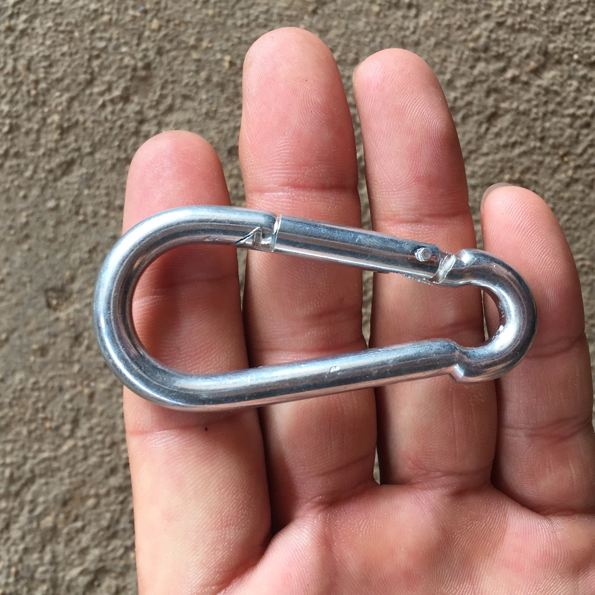 厂家直销国标非标登山扣安全扣保险扣连接环