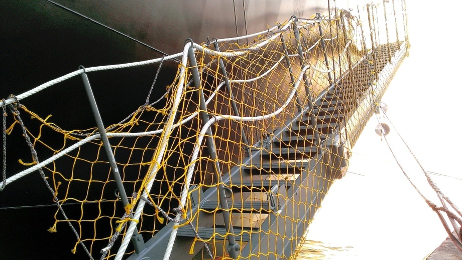 直销各种规格安全网 密目网立网 脚手架网