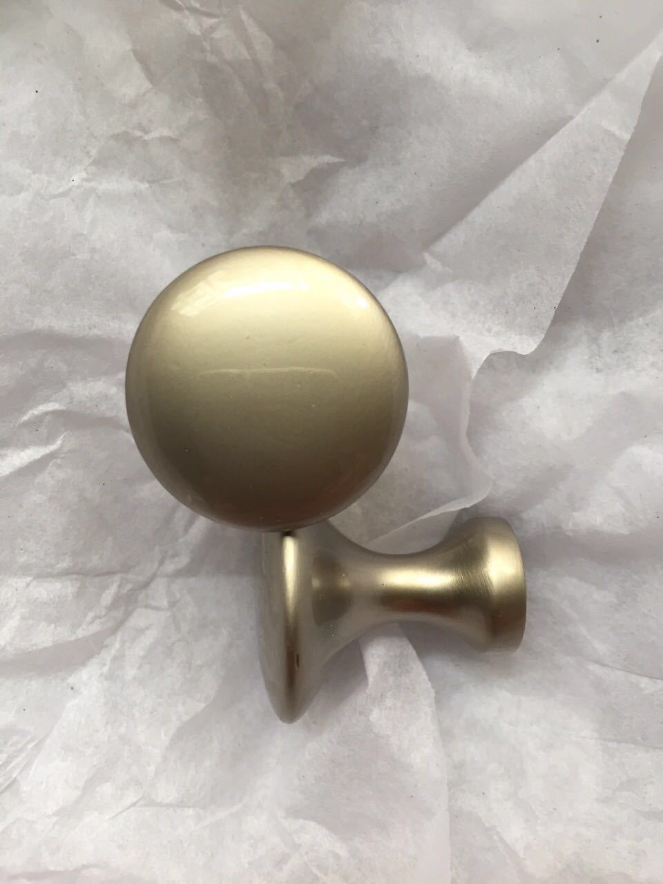 厂家直销 加工订制 多款现代颜色锌合金圆