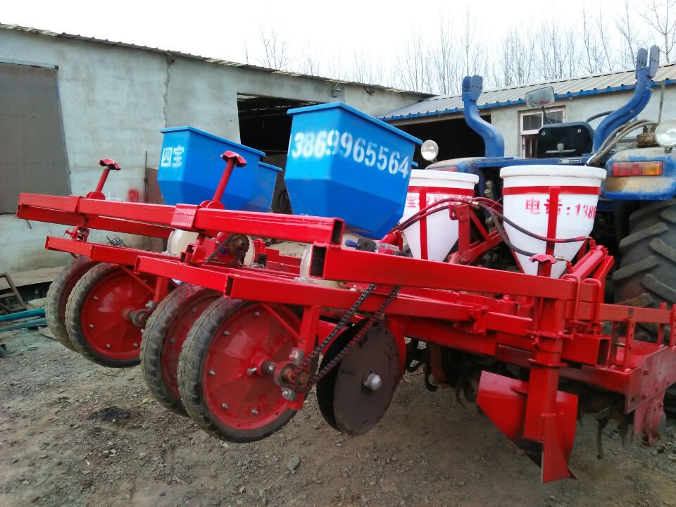 花生起垄施肥播种机新型玉米花生起垄播种机