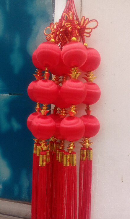 春节灯笼串挂件 新年家居装饰用品红色丝光小灯笼球节日挂饰批.