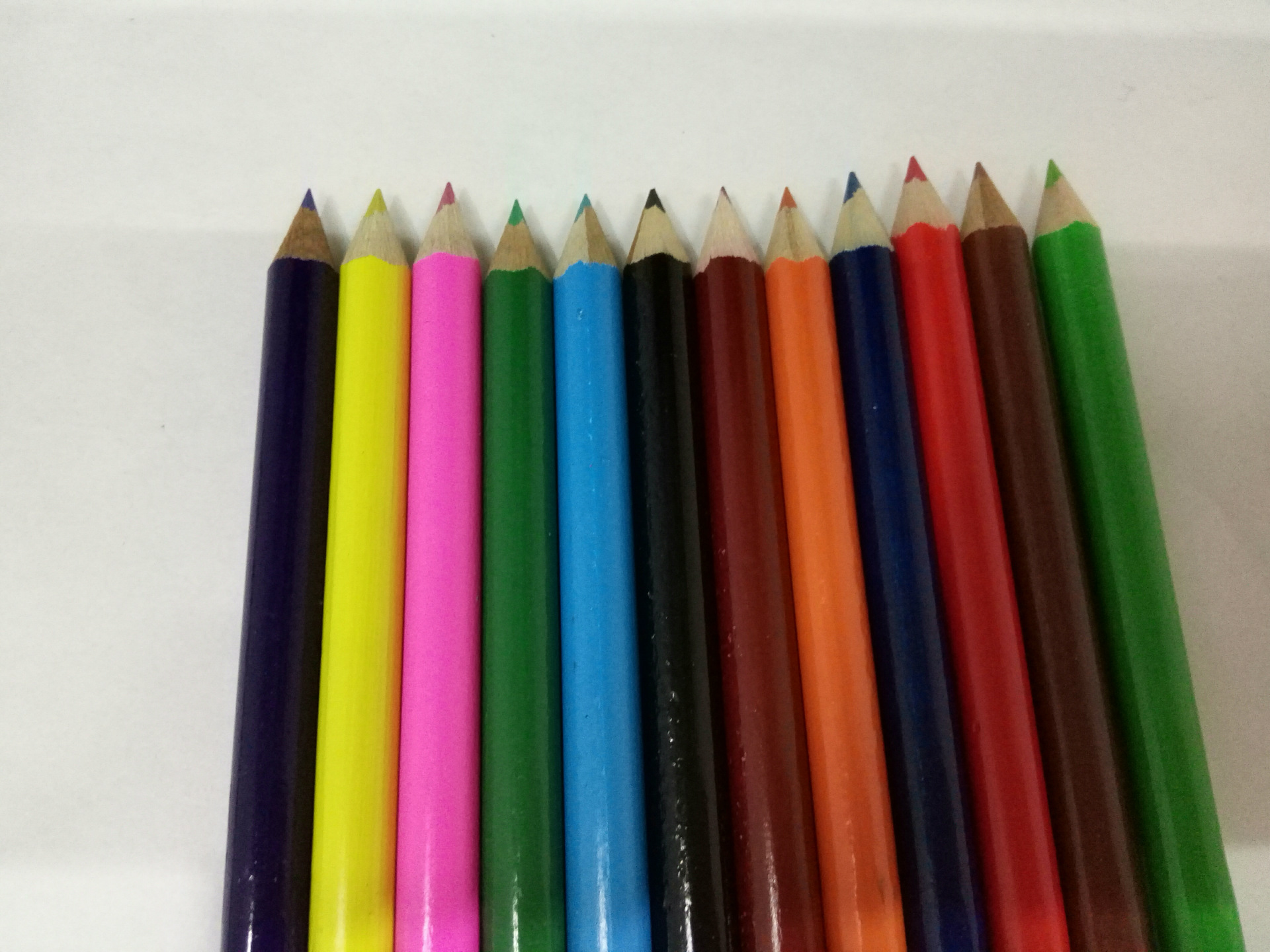 12色木铅笔 12支短彩笔 儿童彩色铅笔 学生绘画铅笔 涂鸦彩笔