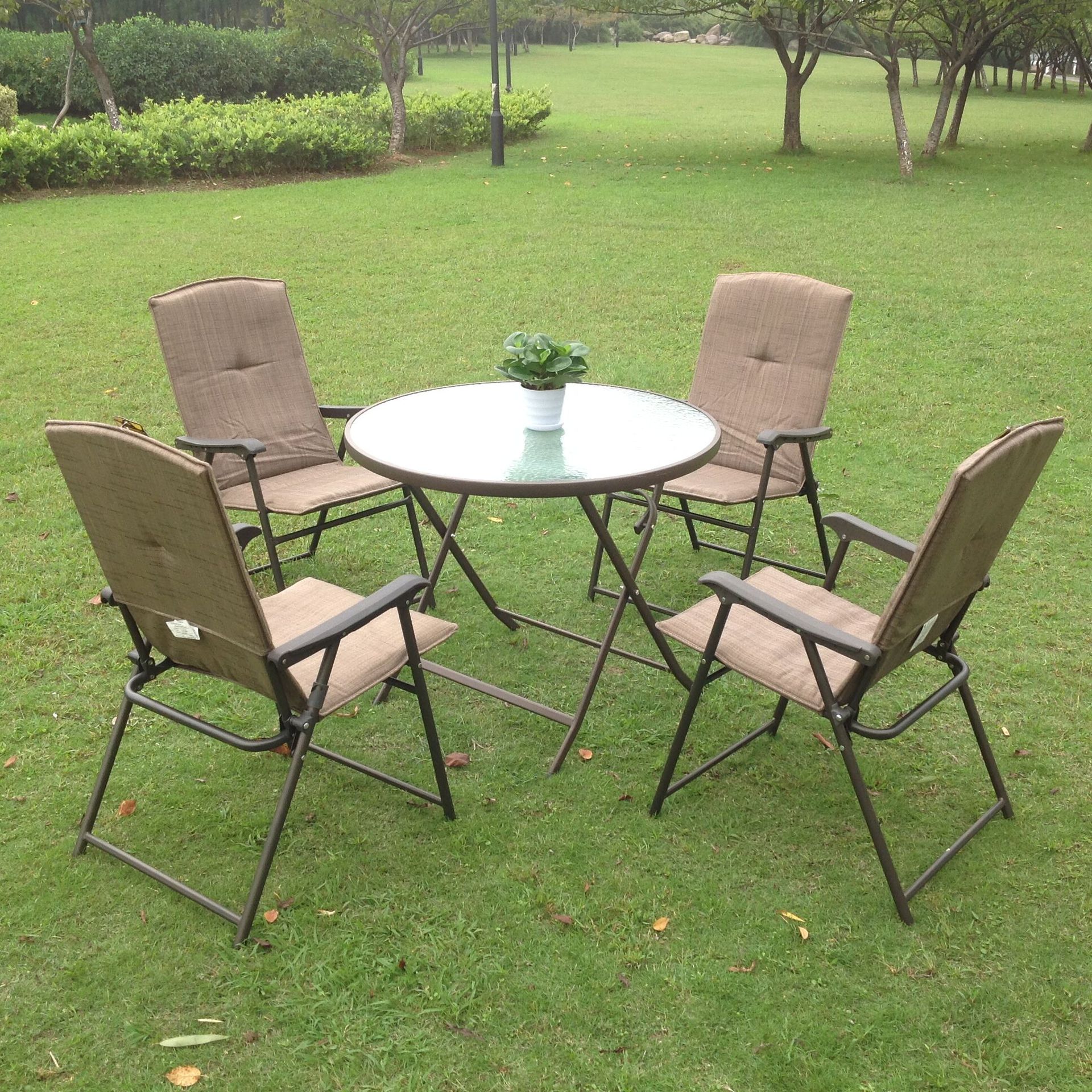 户外休闲家居五件套折叠桌椅棉垫椅钢化玻璃可拆装圆桌厂家批发