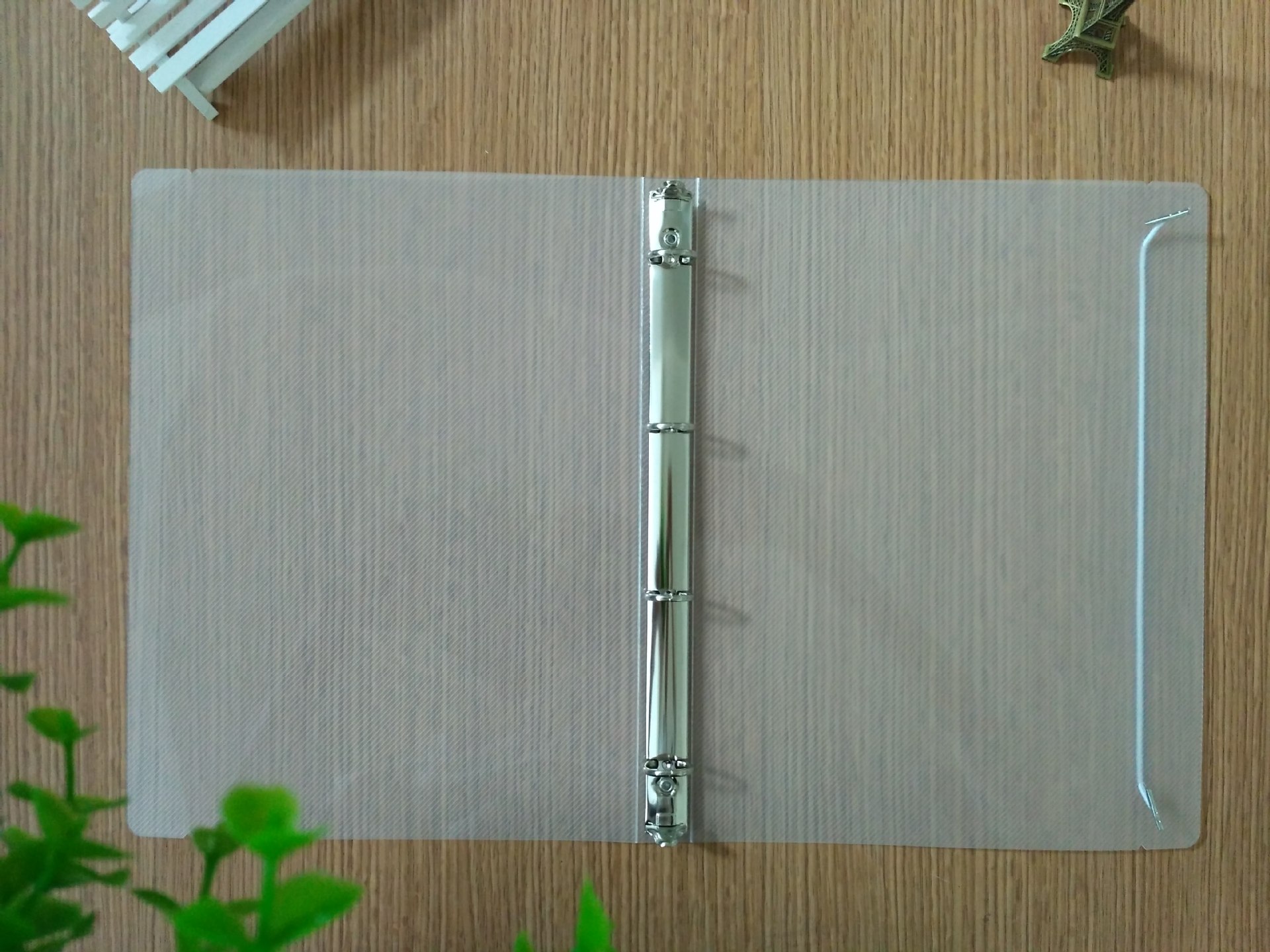 透明pp四孔夹带开关 塑料孔夹活页夹文件夹 办公收纳文件夹