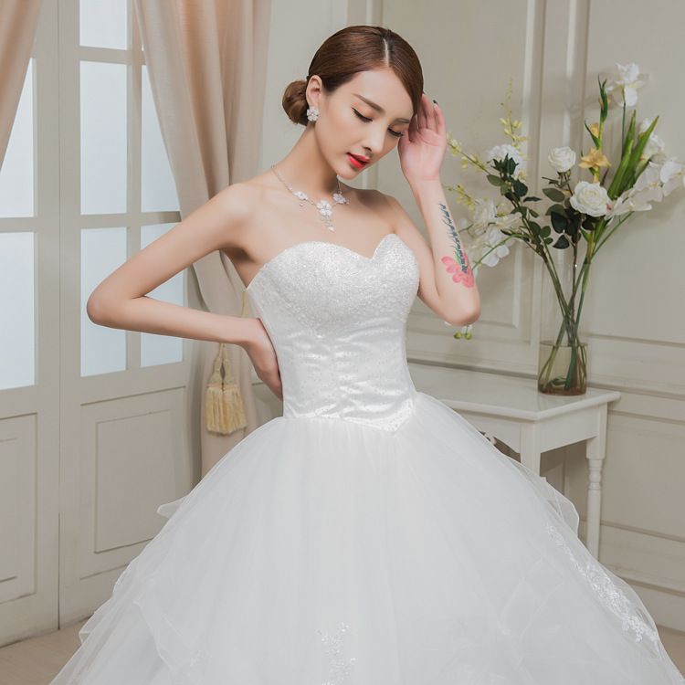 奢华蕾丝抺胸齐地钻石花朵公主新娘修身婚纱礼服