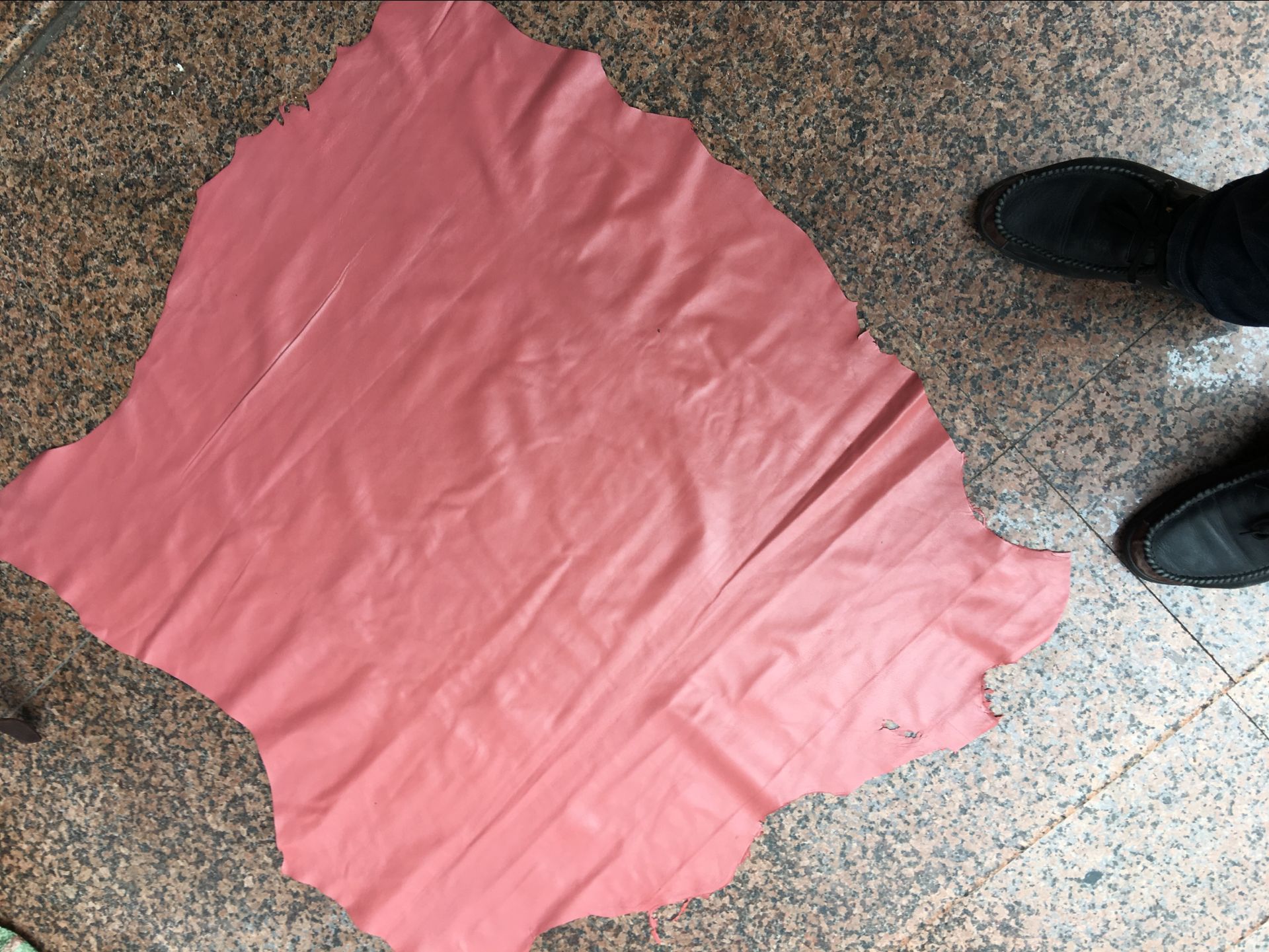 绵羊皮服装革 皮革皮料 羊皮面料 深粉红色