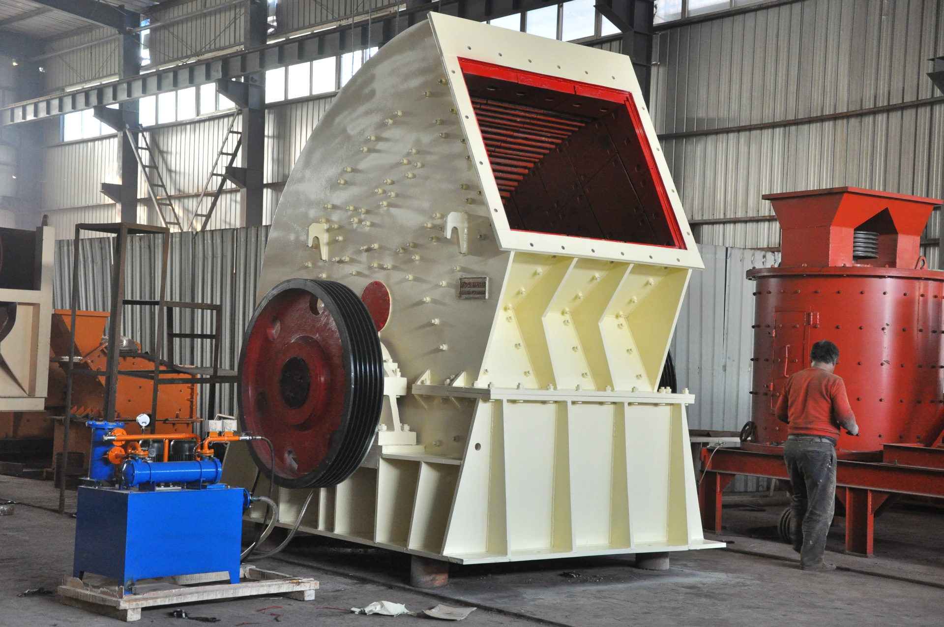 专业供应重锤式破碎机 整套砂石料生产线设备