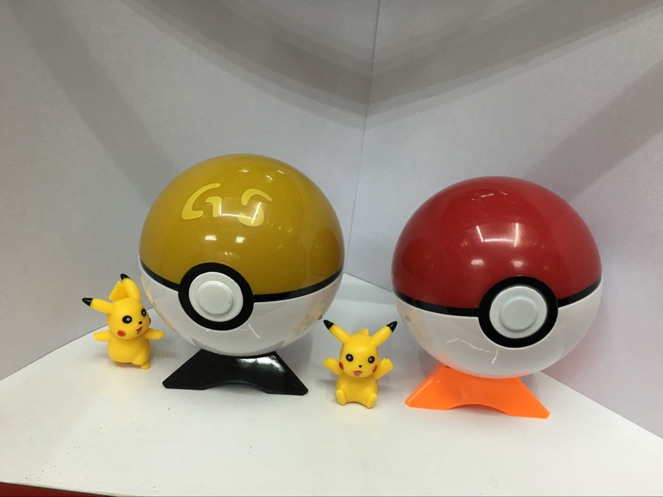 宠物小精灵 皮卡丘 口袋妖怪 pokemon go 10厘米精灵球加皮卡丘