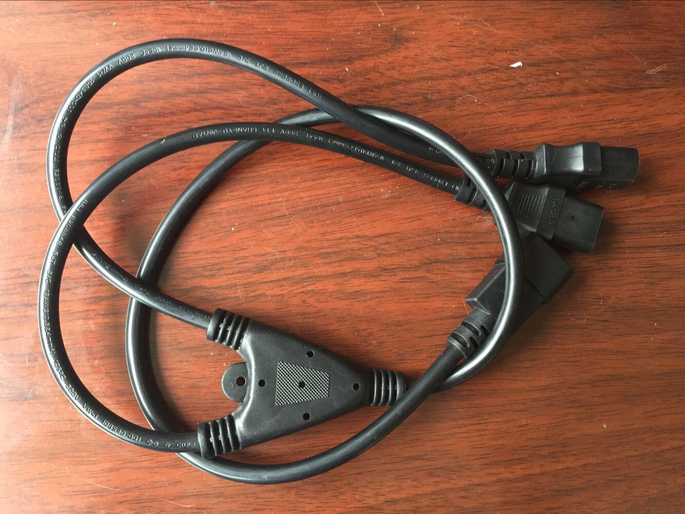 插头电源线连接器 一托二连接器 c13 c14连接器交叉电源线-阿里巴巴