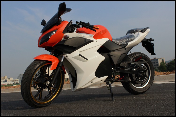 新款地平线s款二代电动大跑车电摩/m3/电动趴赛72v大功率