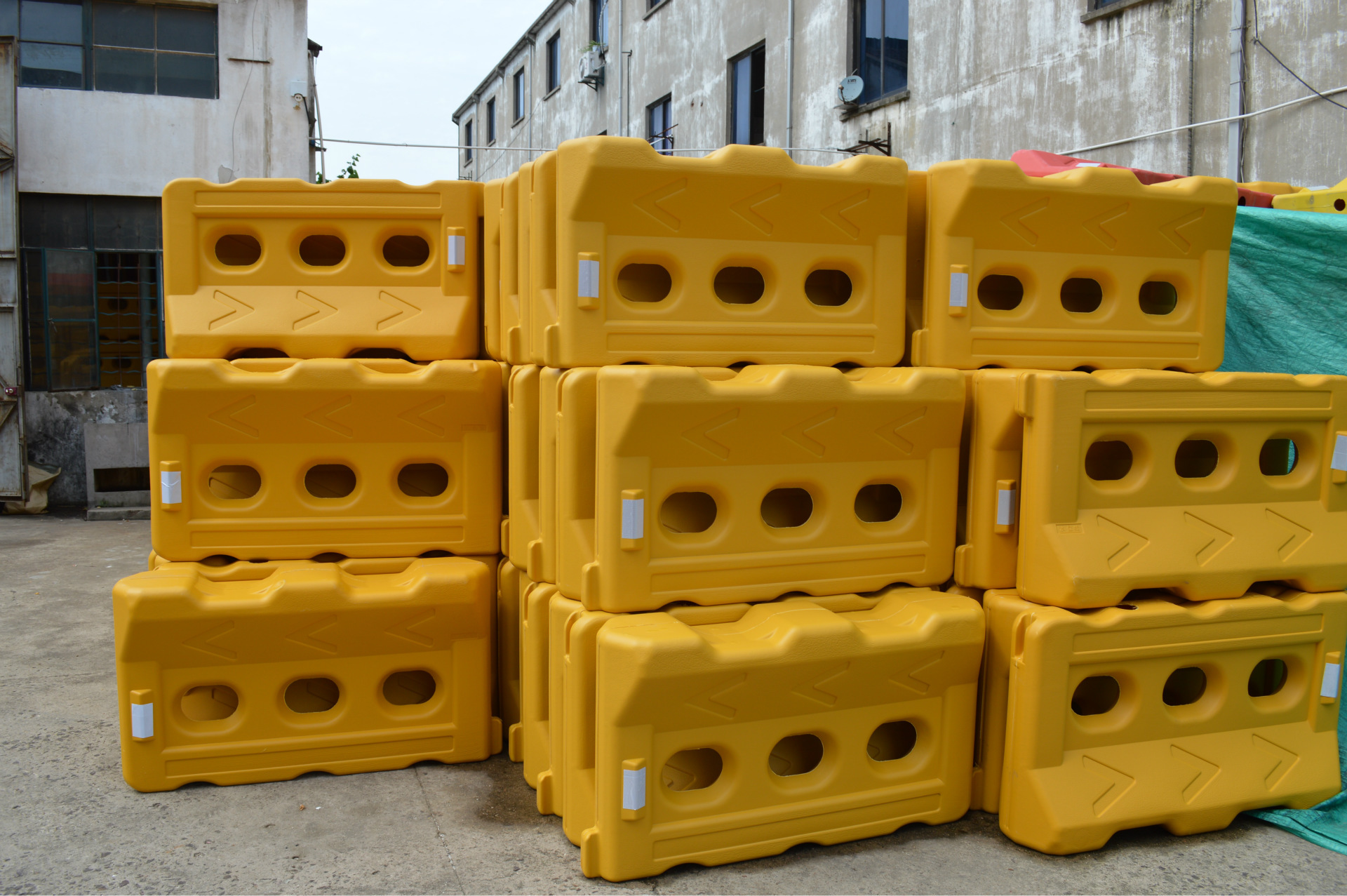 水马 三孔水马厂家直销 三孔水马防撞桶隔离墩全新料塑料