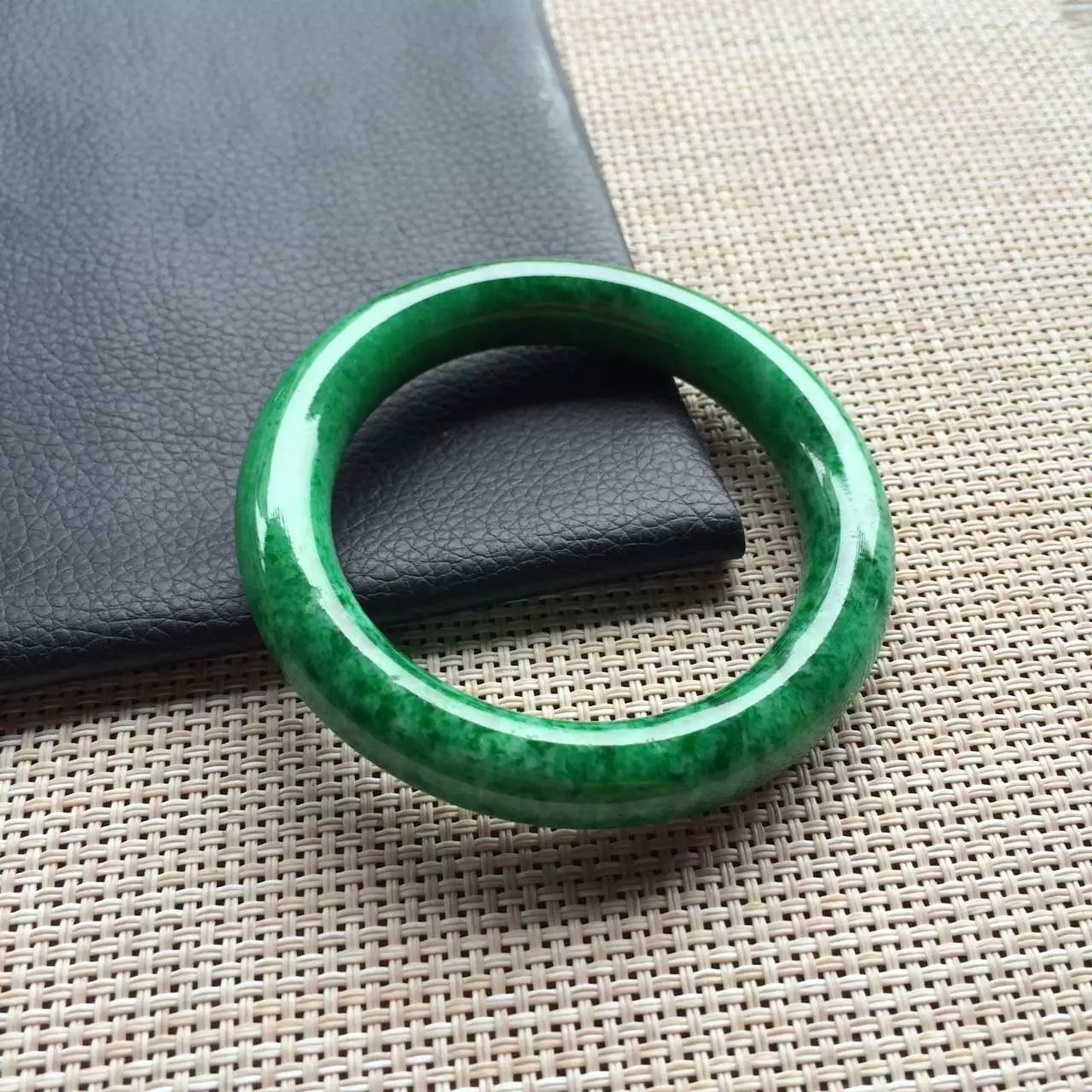 玉器工艺品天然缅甸翡翠满绿辣色干青圆条玉手镯送证书