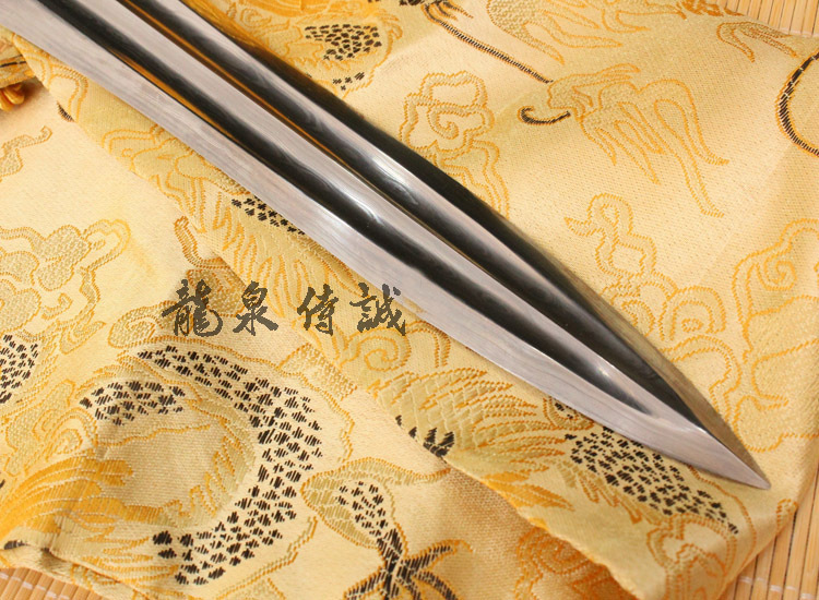 正品龙泉市长枪花纹钢枪头十八般兵器霸王枪头红缨枪特价未开刃