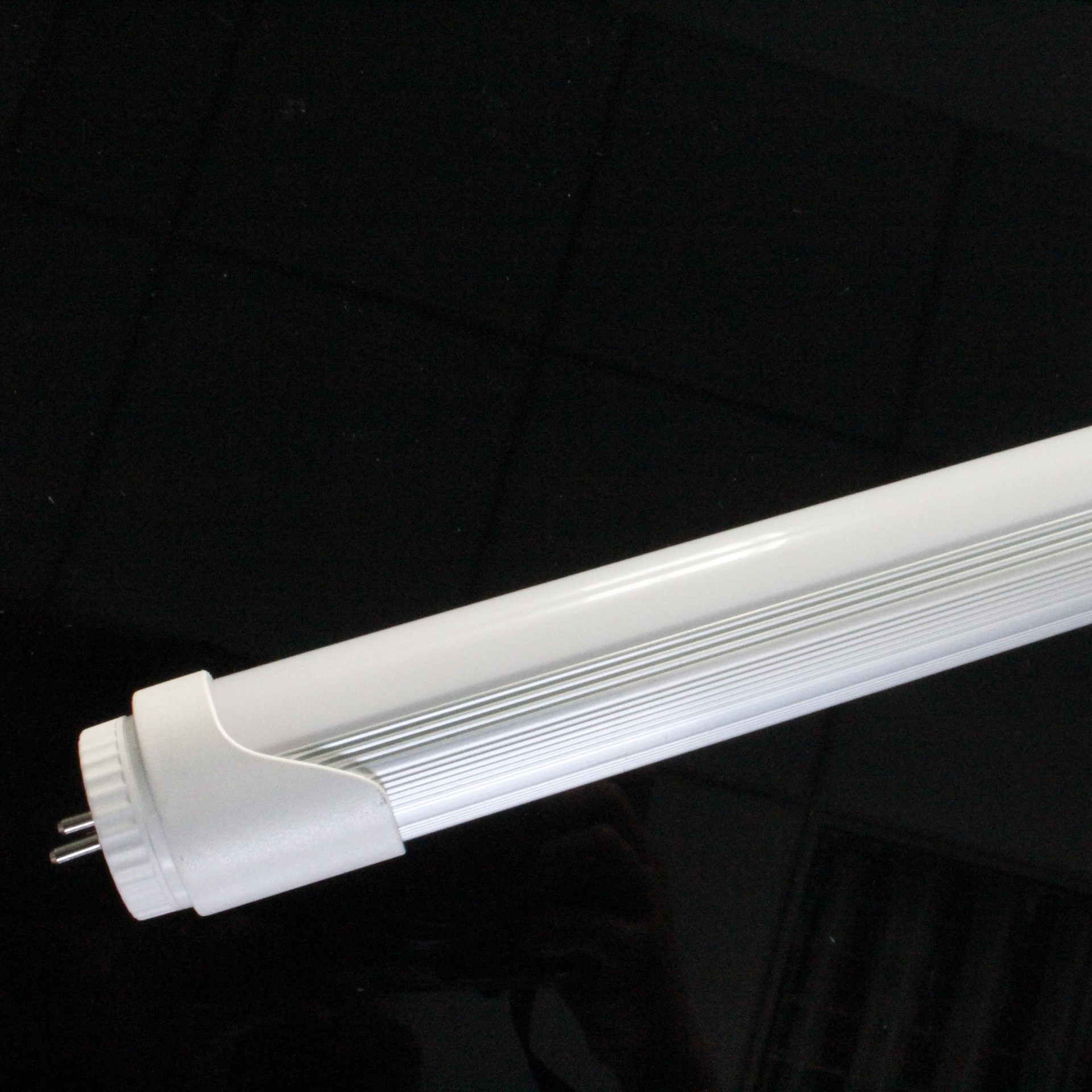 led日光节能灯管 t8铝塑一体 18w 1.2米 可旋转灯头