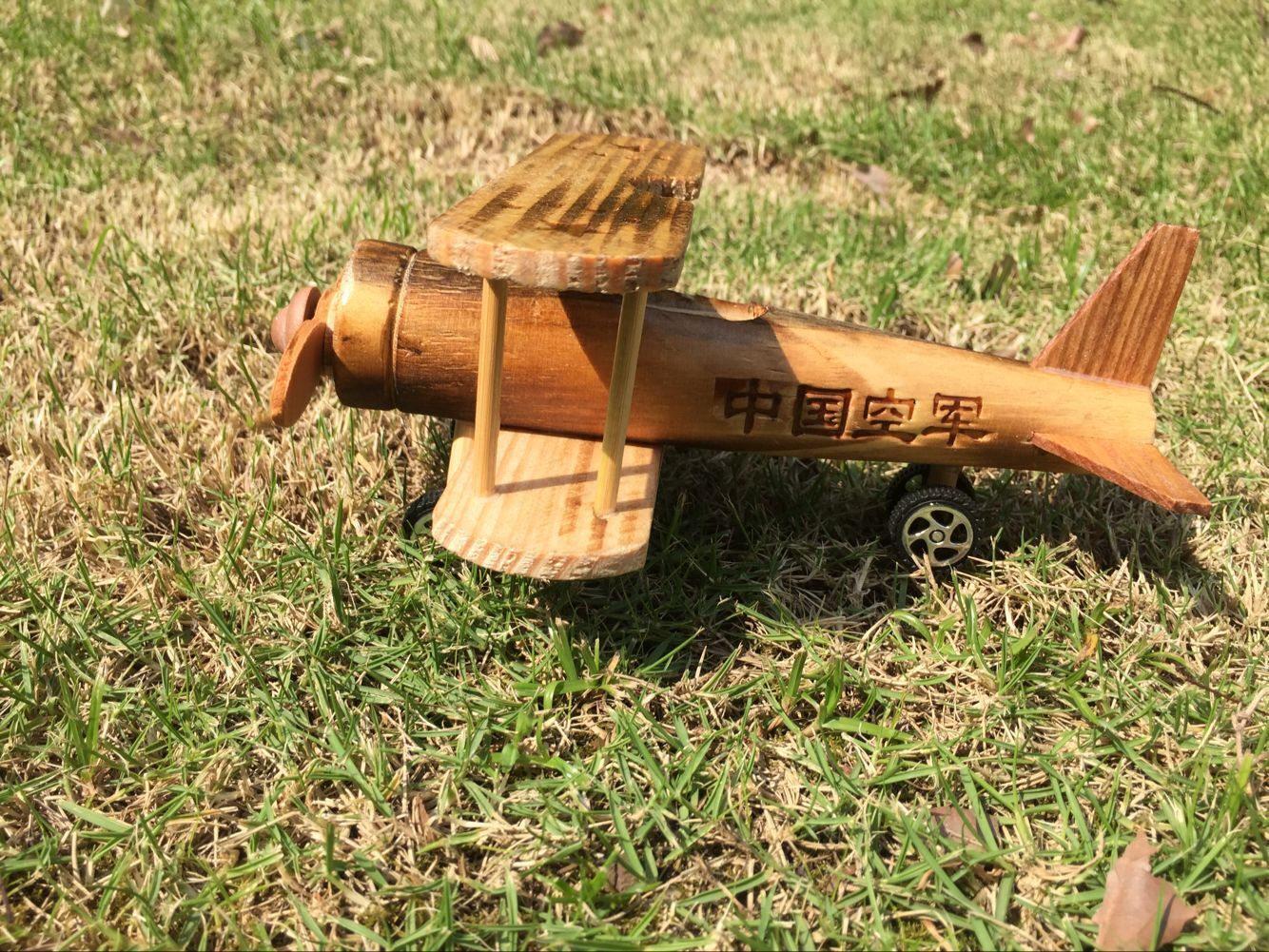 厂家直销 怀旧经典 木质战斗机 军事模型 儿童飞机模型 老式玩具