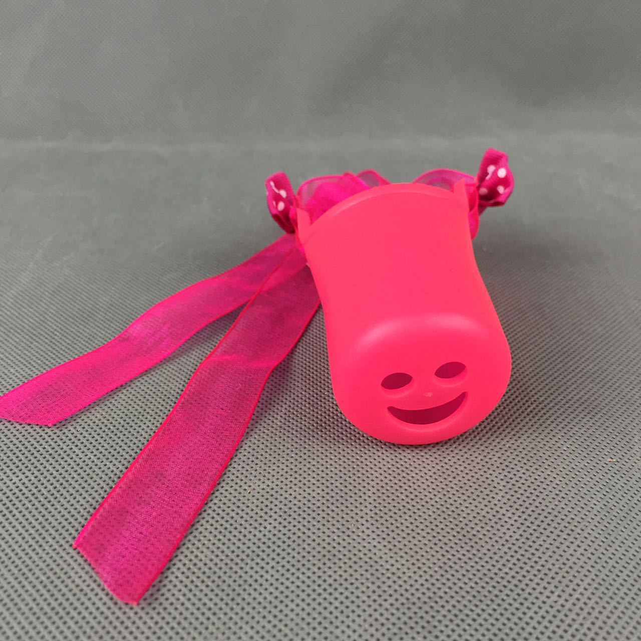 华宠 犬用猪嘴套 防叫防咬人防误食宠物用品 中小型犬适用 - 运动休闲