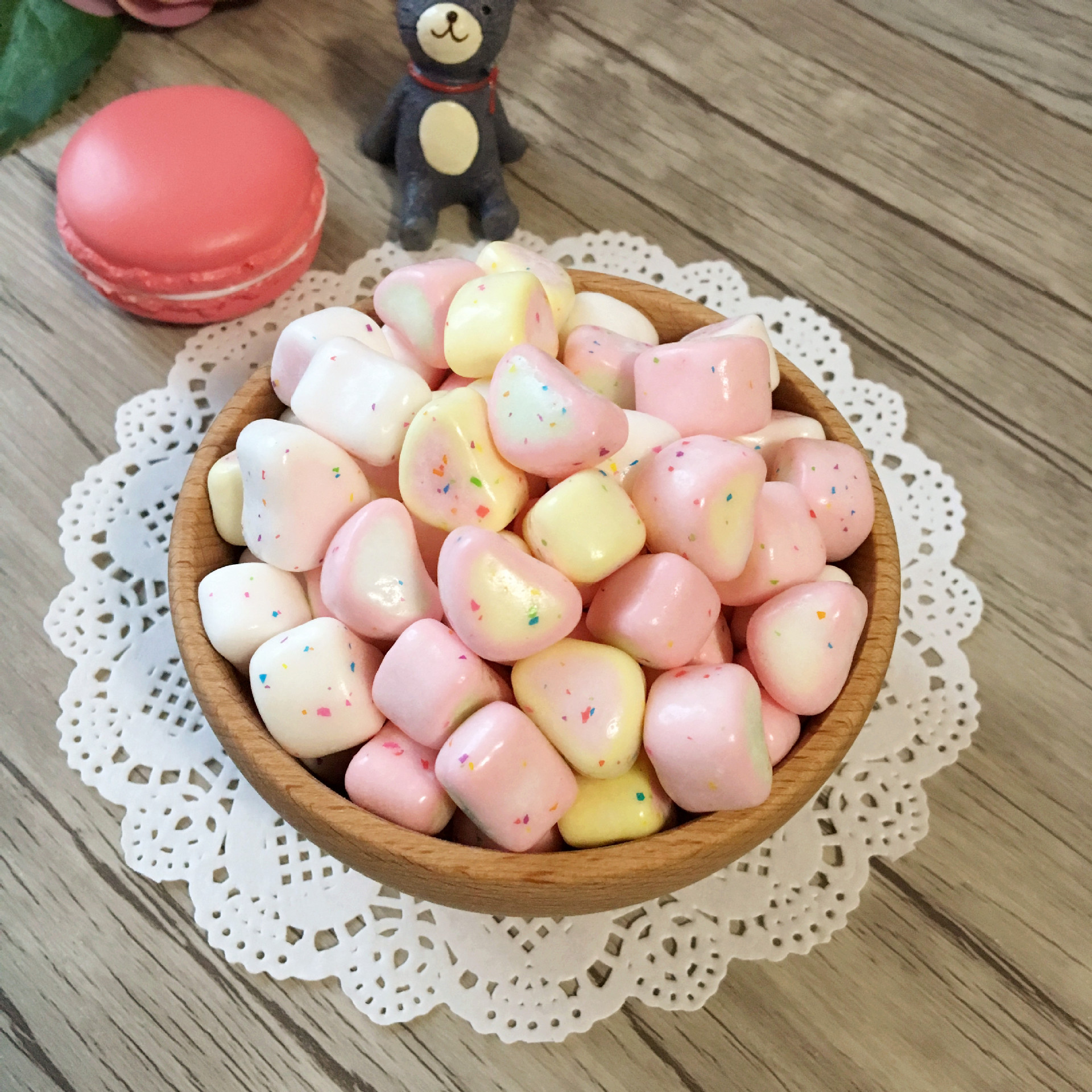 瓶装脆皮棉花糖 充气糖果现货供应多种口味棉花软糖 批发休闲零食