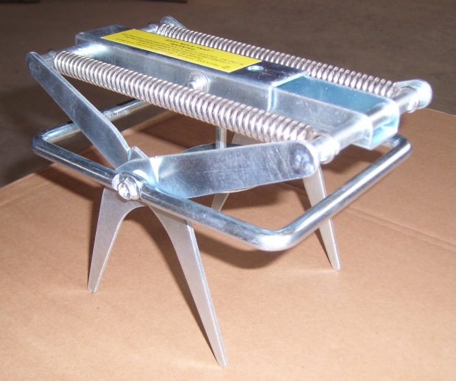 亚马逊 鼹鼠夹 捕鼠器 捕鼠钳 地老鼠捕捉器 捕鼠盒 驱鼠器 2416