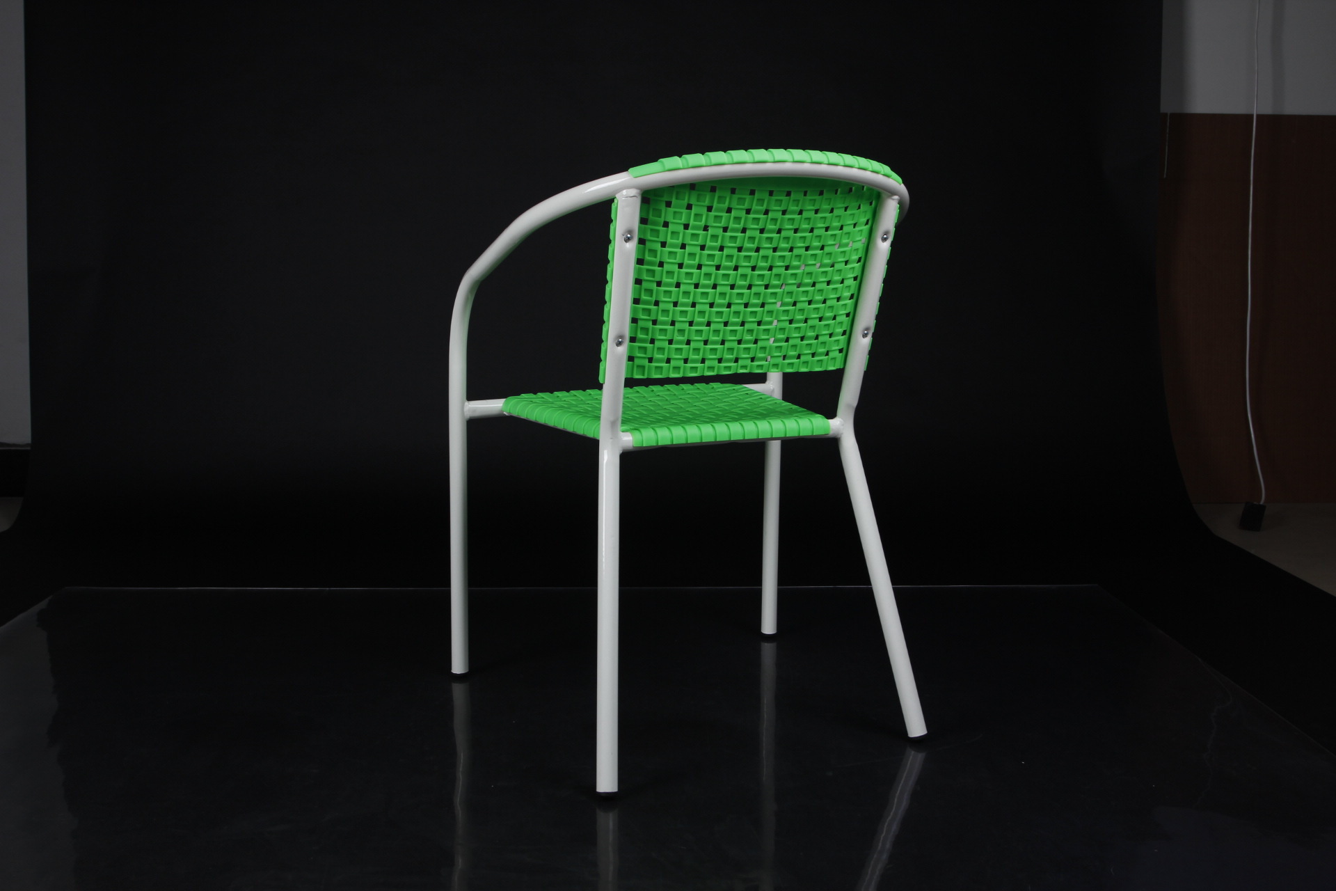 优赛家具 仿编织塑料藤椅 户外沙滩休闲椅子 人体工学办公椅批发