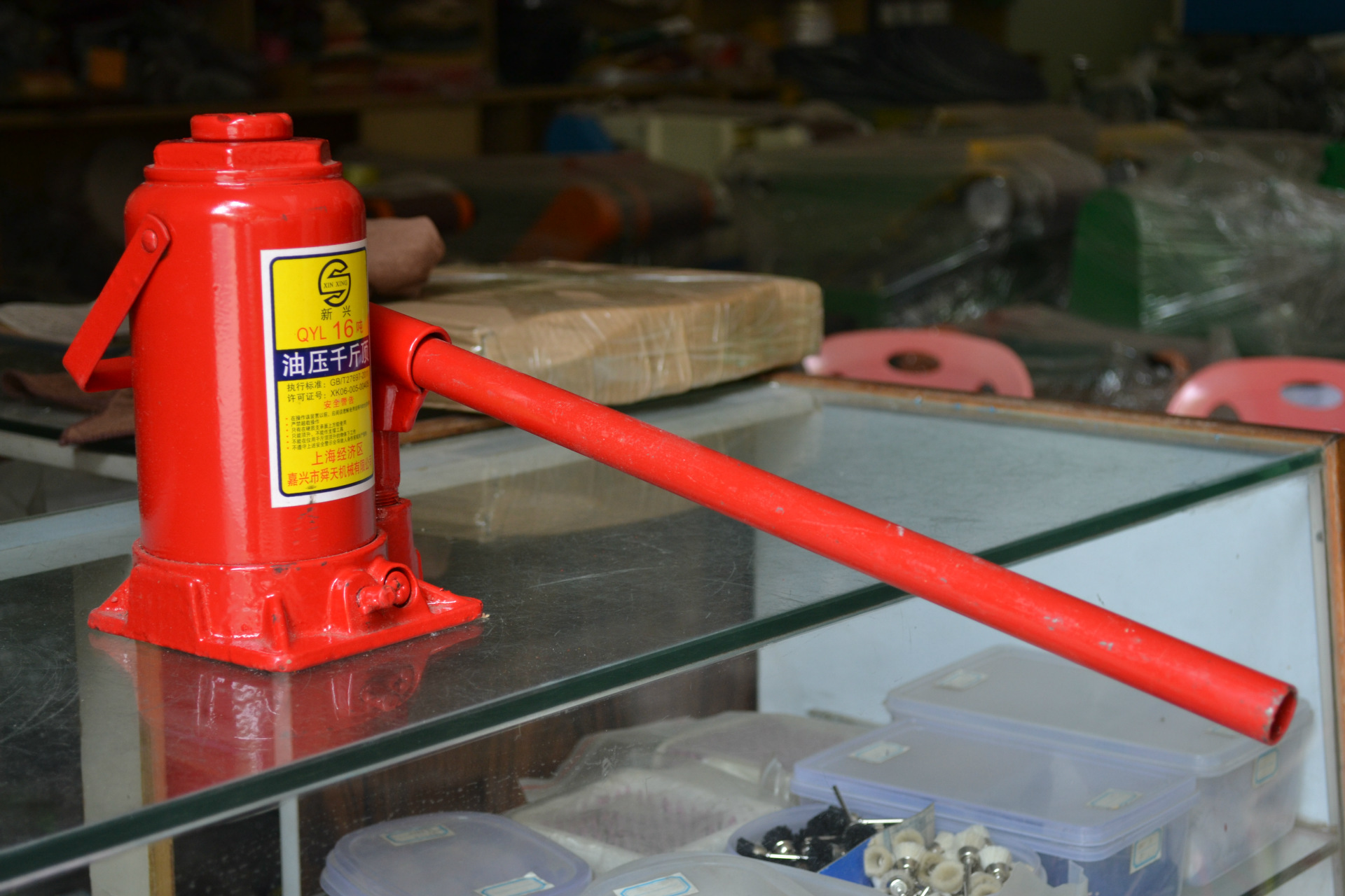 yl供应 5t/10t/20t千斤顶 抛光轴轮专用 单轴双轴平面抛光机 餐具