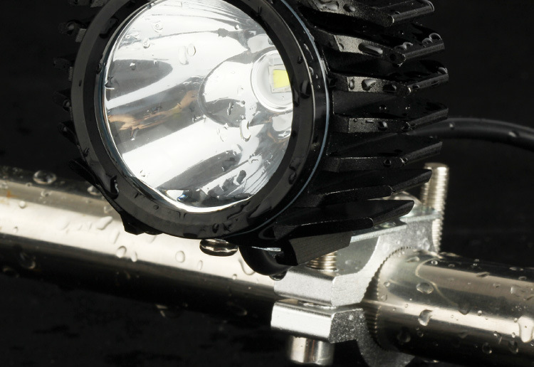 【现货批发】摩托车电动车大灯外置超亮款射灯12v-80v防水