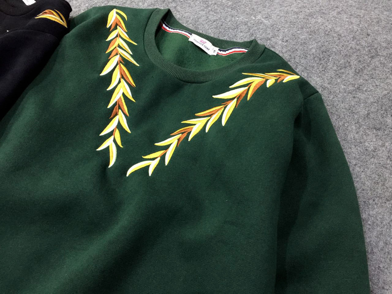 2016秋冬新款韩版麦穗刺绣纯棉抓绒圆领