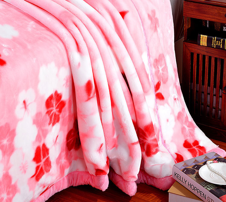 店面新款加厚拉舍尔毛毯盖毯冬季超柔双层婚庆毛毯法莱绒厂家批发