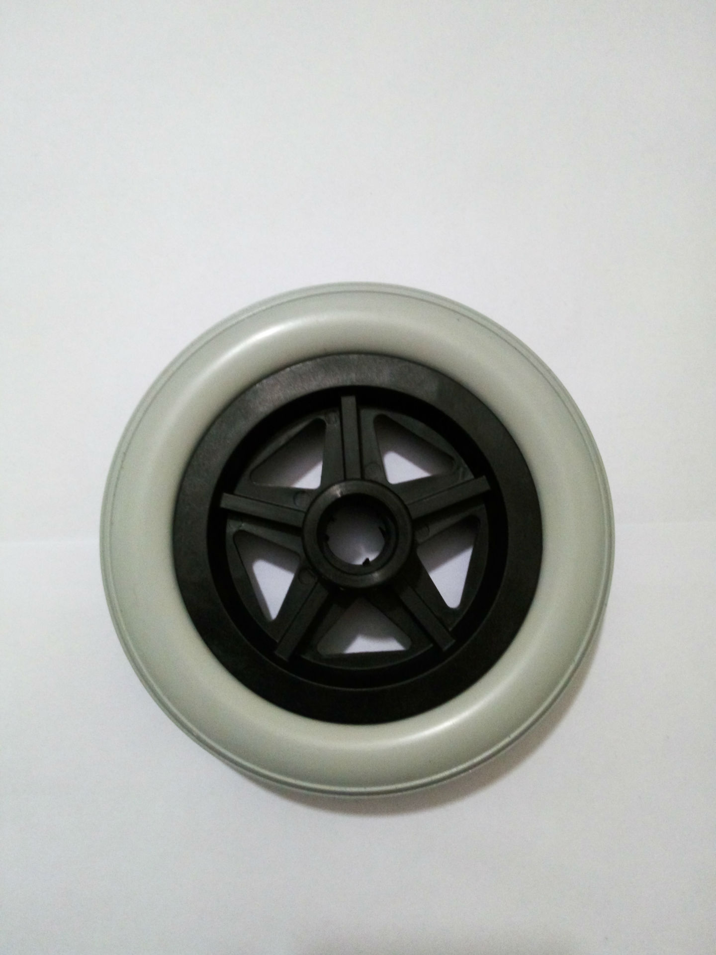 6寸pu加聚氨酯尼龙轮毂发泡轮童车实心免充气高质量花纹胎