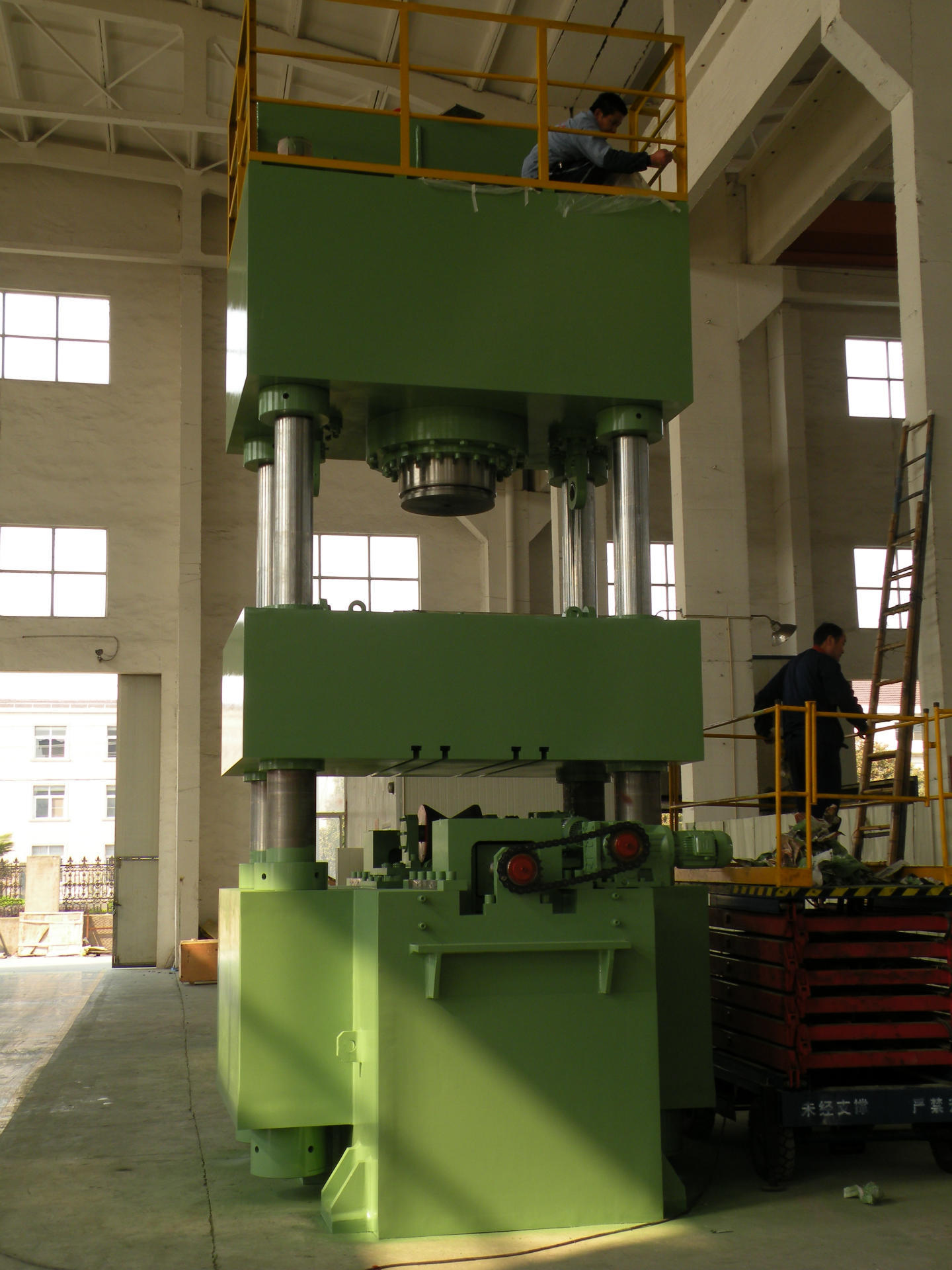 机器设备厂家专业生产四柱矫直机/高精密矫直机 大型液压机压力机