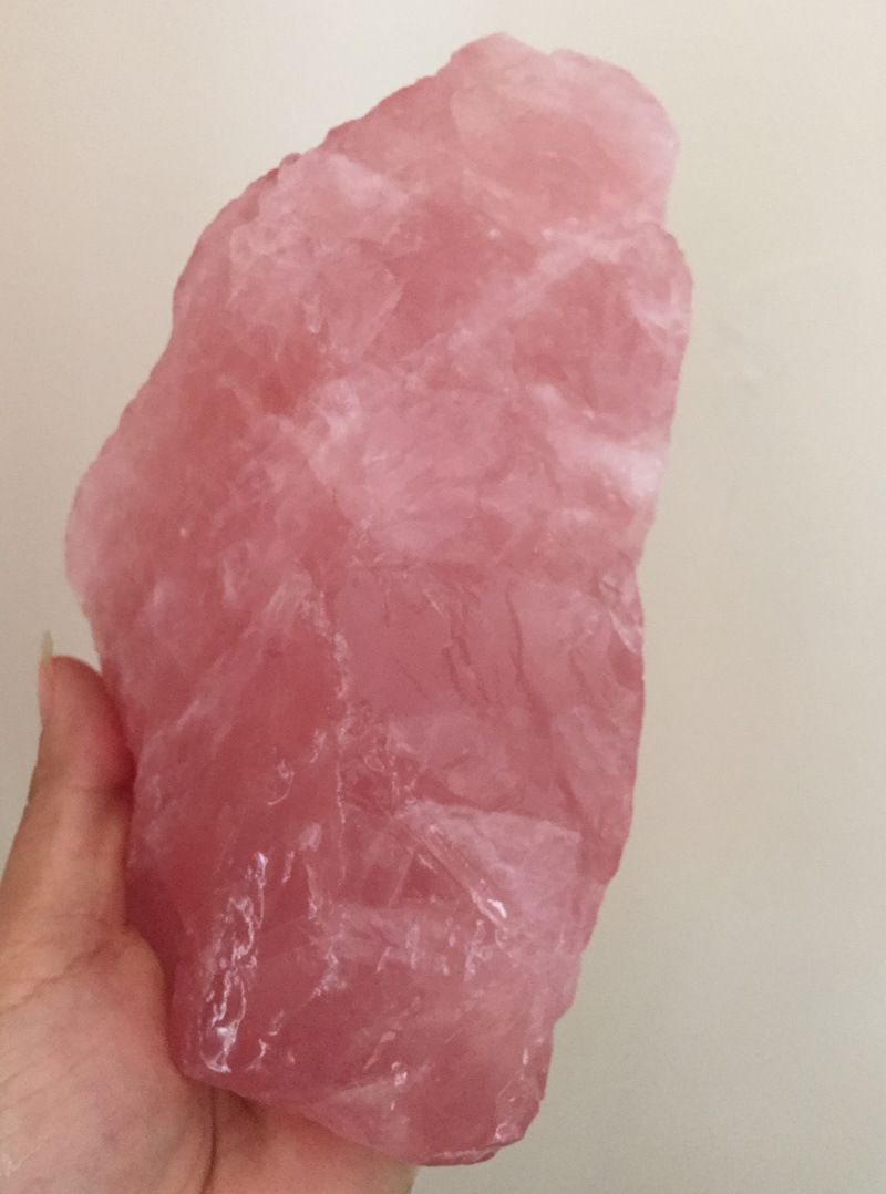 天然马粉粉晶原石 果冻粉水晶柱大颗粒碎石摆件 原矿毛料批发1kg