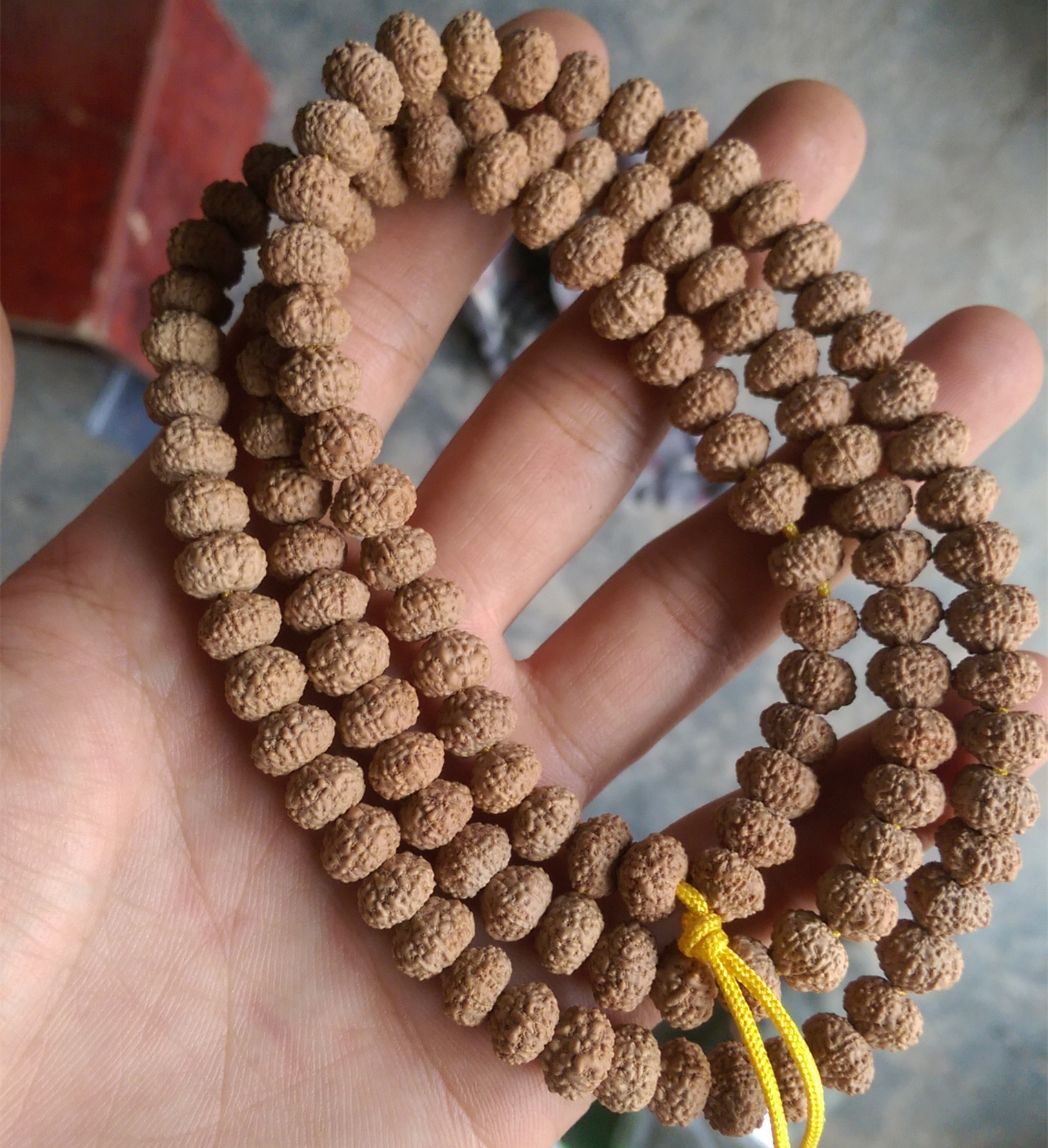 尼泊尔爆肉矮桩七瓣八瓣九瓣十瓣飞碟小金刚菩提子108颗佛珠