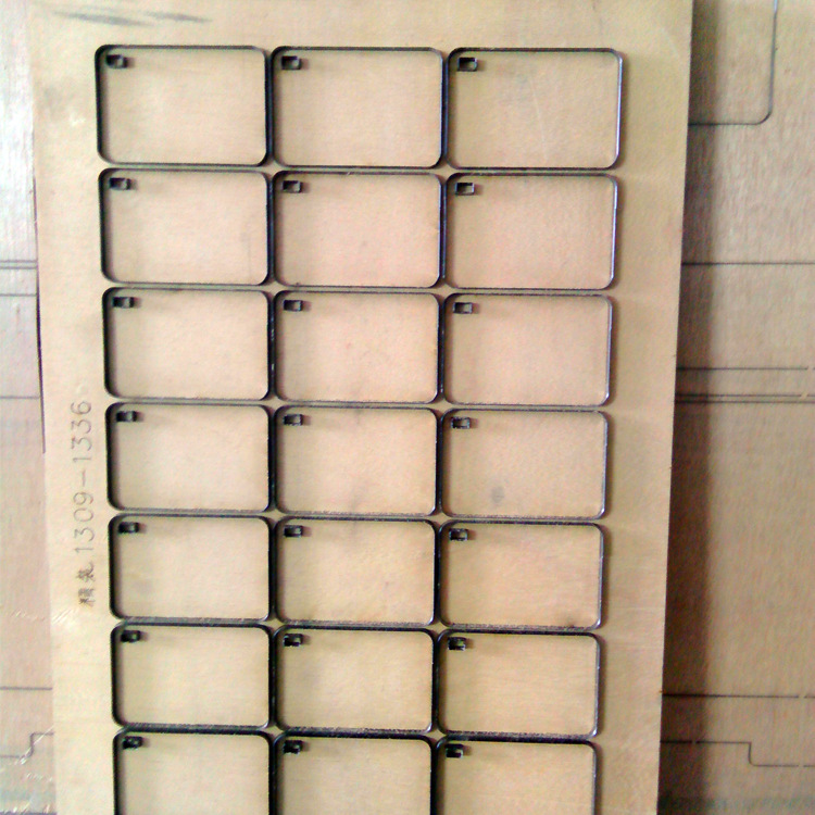 厂家直销来图订做不干胶激光刀模卡通刀模供应精密木板激光刀模