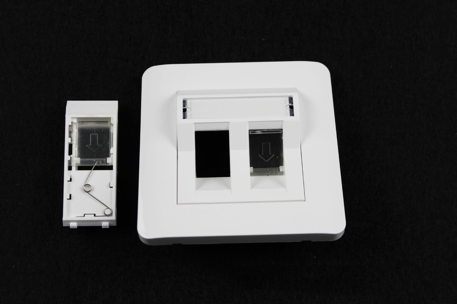 供应86型网络面板信息面板双口安普款式斜口面板可oem贴牌