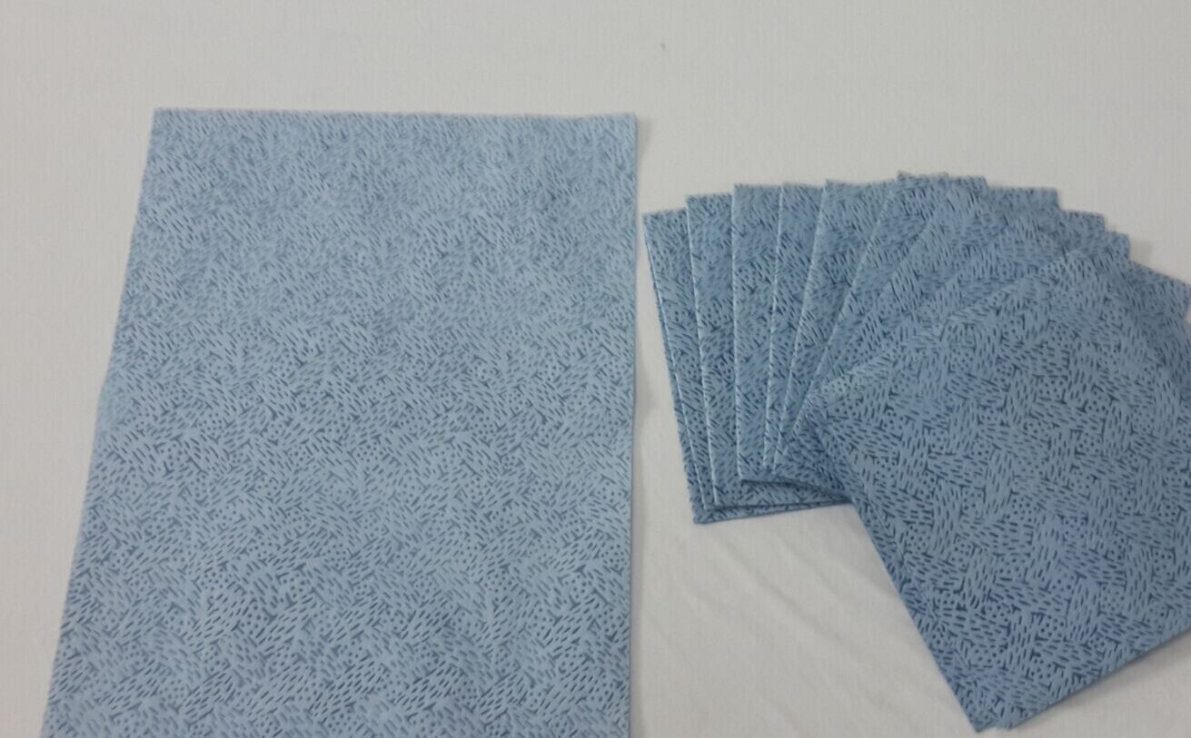 蓝色点断压花纸3