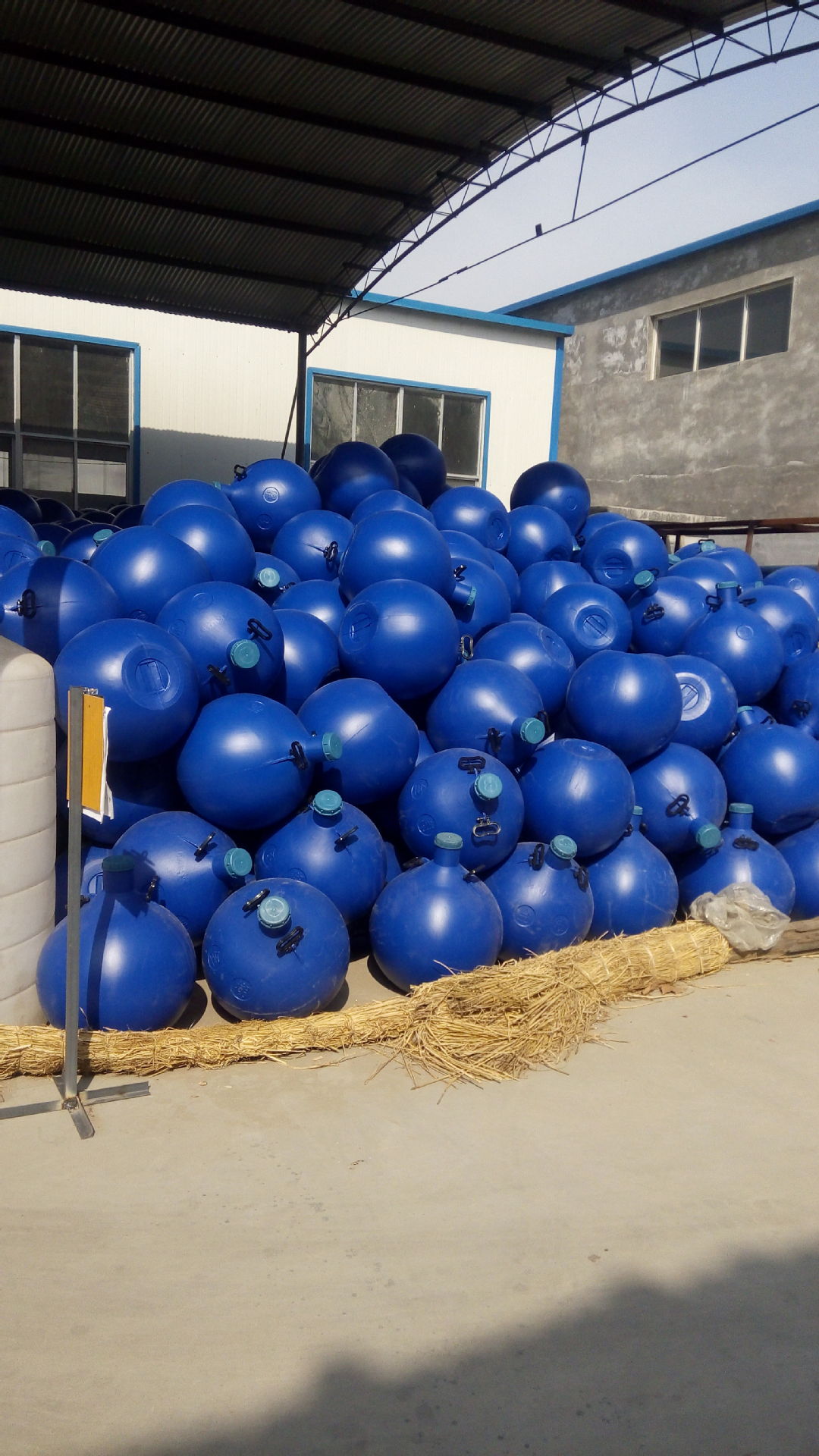 鱼塘养殖桶叶轮式增氧浮球 塑料浮球 增氧泵浮球厂家