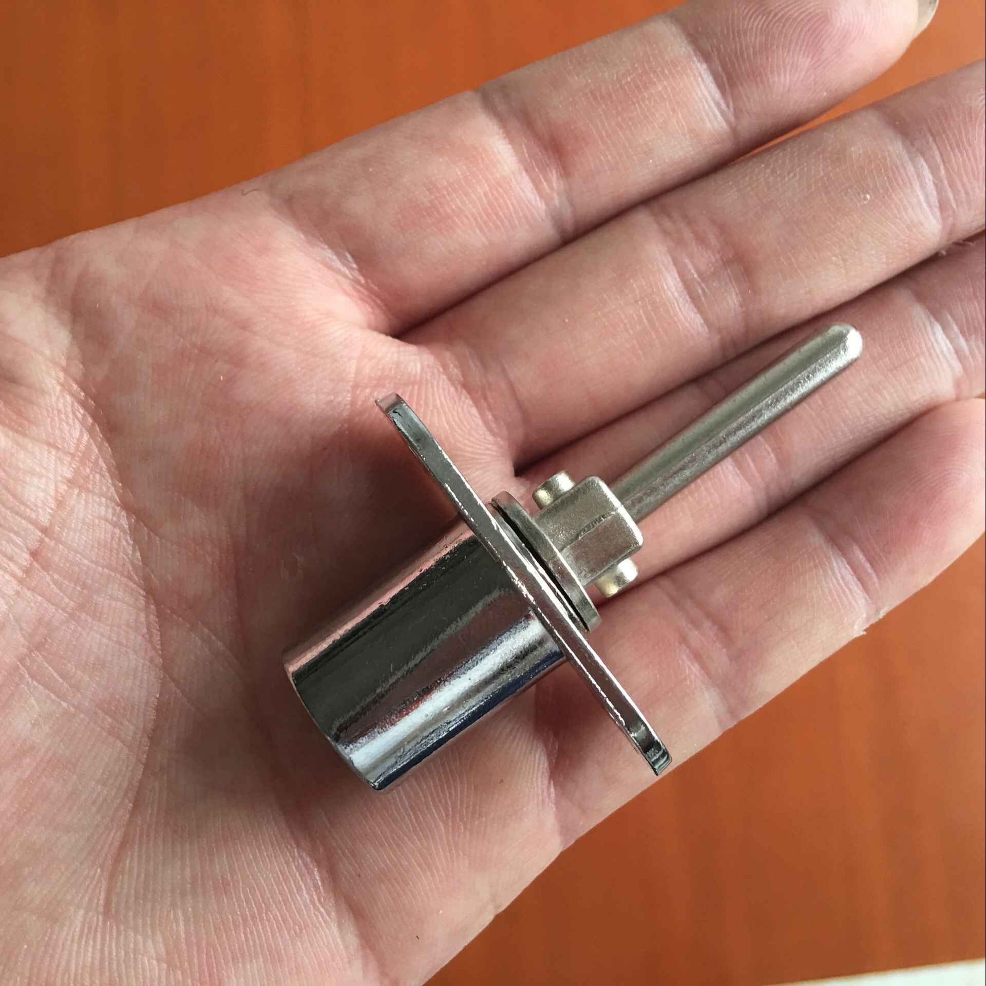 伟力锁业 供应家具三联抽屉锁 一锁三正装侧装书柜办公台抽屉