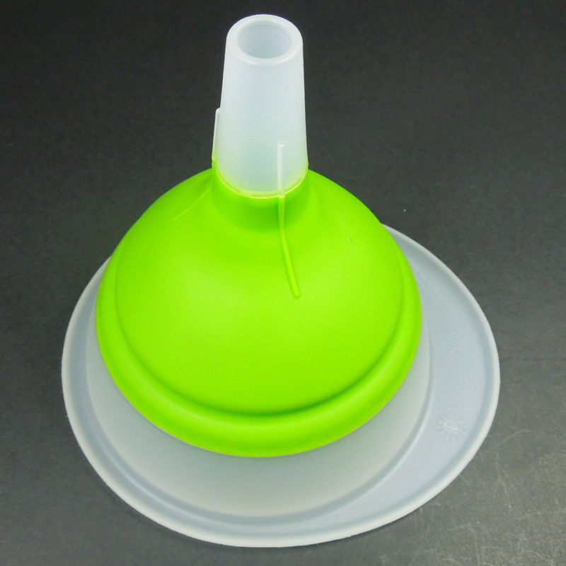硅胶包塑胶折叠漏斗,折叠漏斗,厂价直销,硅胶包塑胶款式