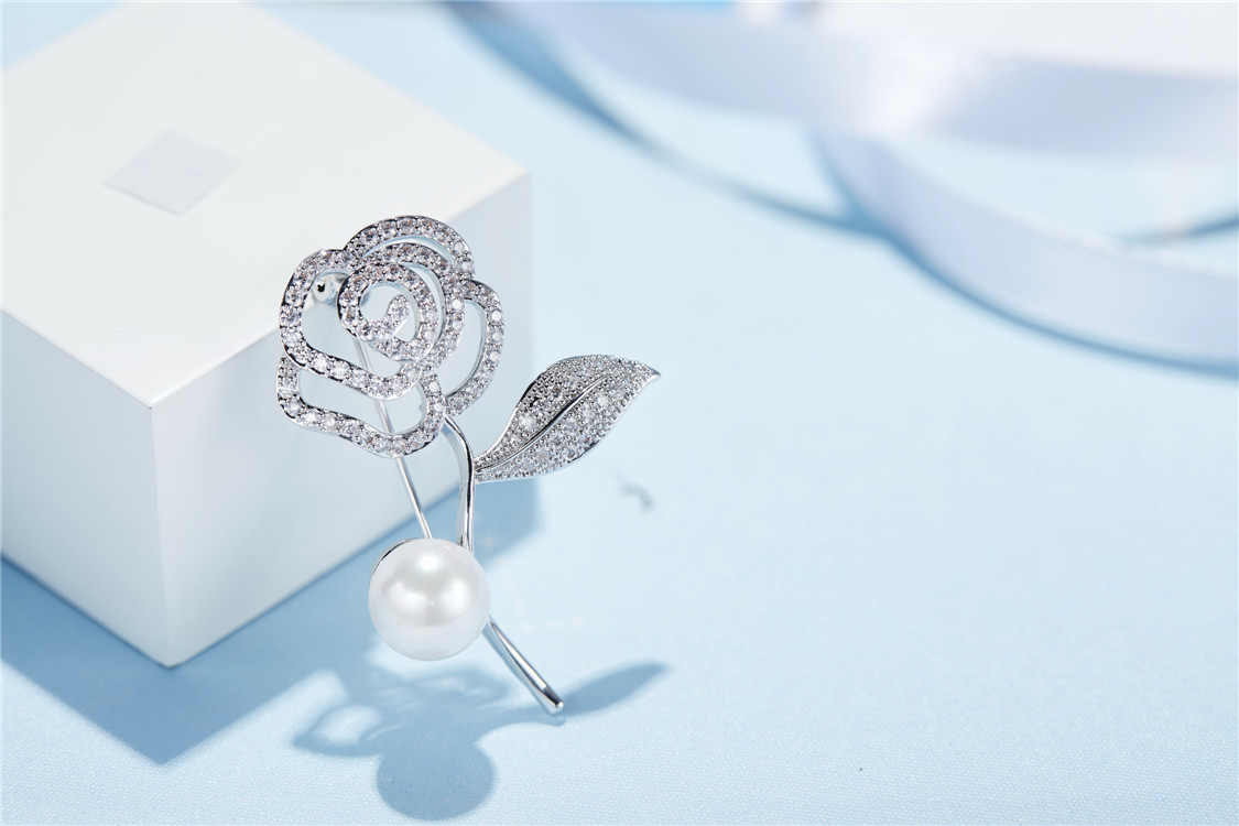 厂家定制批发高雅浪漫玫瑰花别针 高档胸针 珍珠水晶胸针韩版胸花